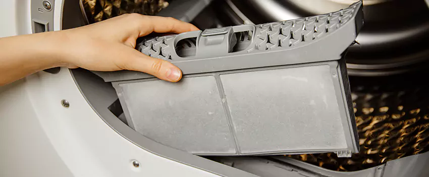 Signs Of A Clogged Dryer Lint Trap in Reedley, California
